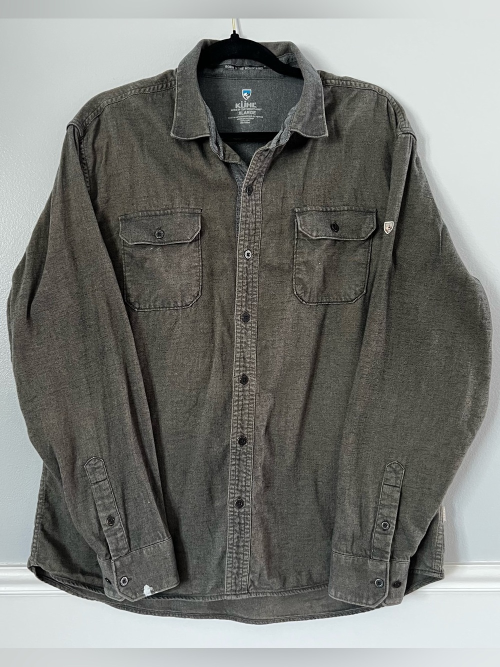 KÜHL Men's Button-Up Shirt in Olive Gray